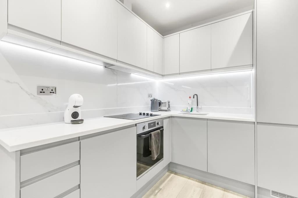 Wow Abbey Road Apartment - Sleeps Up To 8 London Exterior photo